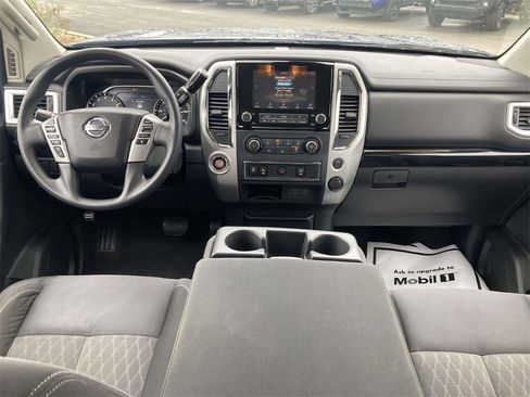 Used 2021 Nissan Titan SV image 13
