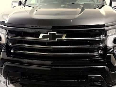 Used 2026 Chevrolet Silverado 1500 High Country w/ Midnight Edition AWD/4WD image 12
