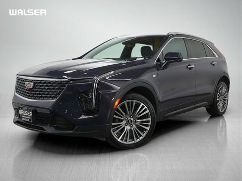 Used 2024 Cadillac XT4 Premium Luxury image 1