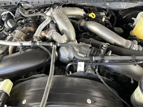 Used 2022 Ford F250 Lariat w/ Black Appearance Package AWD/4WD image 28