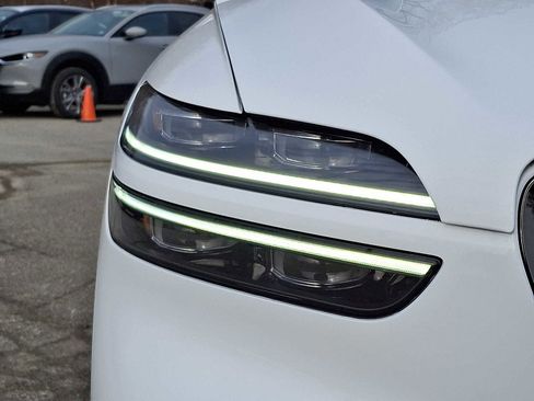 Used 2023 Genesis GV70 2.5T w/ Sport Prestige Package image 9