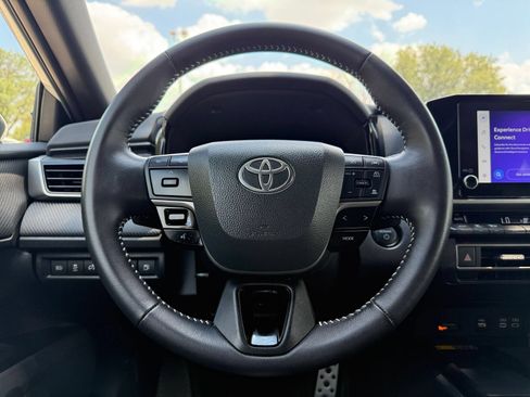 Used 2026 Toyota Camry SE FWD image 24