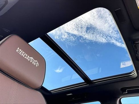 New 2026 Chevrolet Tahoe High Country AWD/4WD image 30