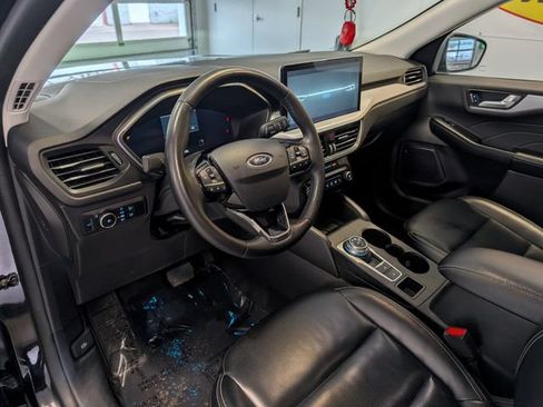 Certified 2024 Ford Escape Platinum AWD/4WD image 10