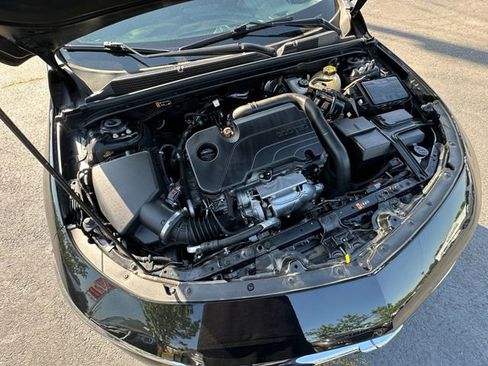 Used 2022 Chevrolet Malibu LT FWD image 32