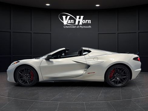 Used 2024 Chevrolet Corvette Z06 w/ Stealth Interior Trim Package RWD image 4