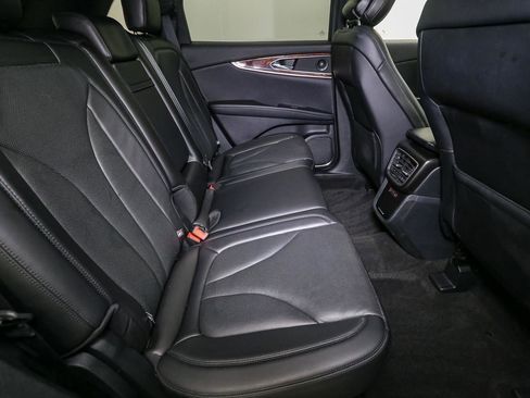 Used 2020 Lincoln Nautilus Reserve w/ Equipment Group 201A image 23