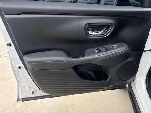 Used 2024 Honda HR-V Sport image 18