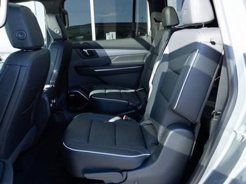 New 2026 Buick Enclave Sport Touring w/ Power Package FWD image 17