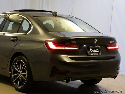 Used 2019 BMW 330i xDrive Sedan w/ Convenience Package AWD/4WD image 8