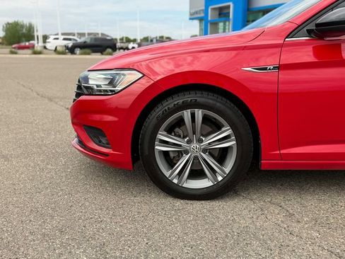 Used 2020 Volkswagen Jetta R-Line w/ R-Line Cold Weather Package FWD image 11