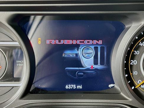 Used 2025 Jeep Wrangler Unlimited Rubicon AWD/4WD image 12