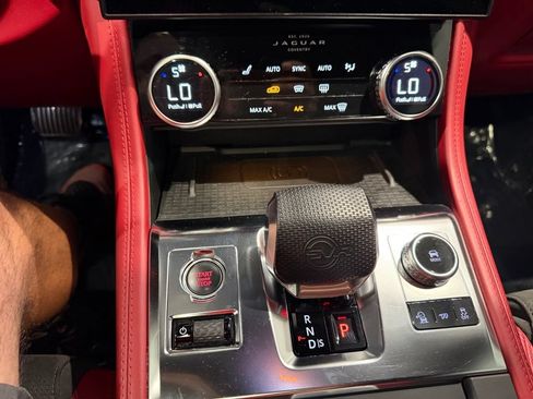 Used 2021 Jaguar F-PACE SVR AWD/4WD image 22