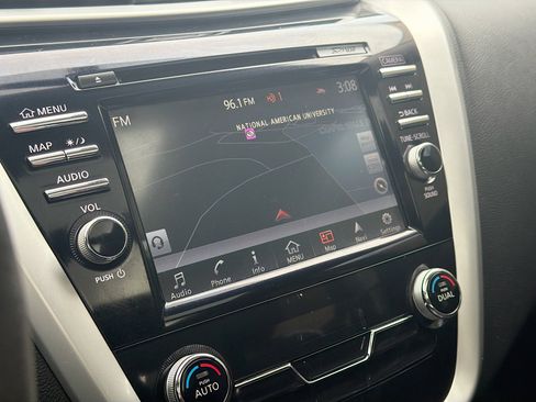 Used 2017 Nissan Murano Platinum w/ Platinum Technology Package AWD/4WD image 21