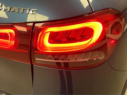 Used 2021 Mercedes-Benz GLA 250 4MATIC image 29