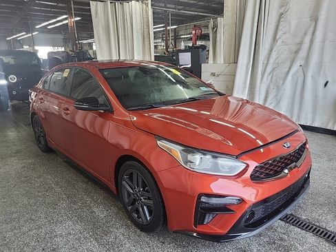 Used 2021 Kia Forte GT-Line w/ GT-Line Premium Package FWD image 4