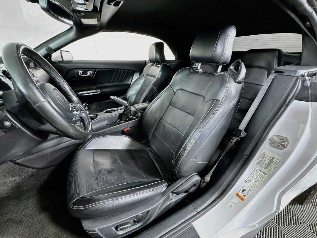 Used 2015 Ford Mustang GT Premium w/ Equipment Group 401A RWD image 29