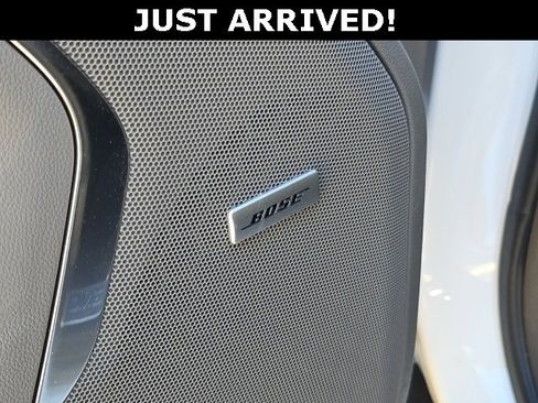 Used 2021 GMC Yukon SLT w/ SLT Luxury Package image 14