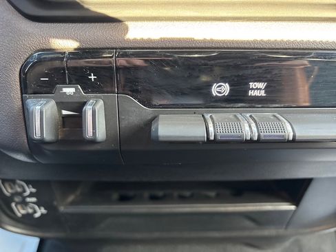 Used 2023 RAM 2500 Big Horn w/ Level 1 Equipment Group image 42