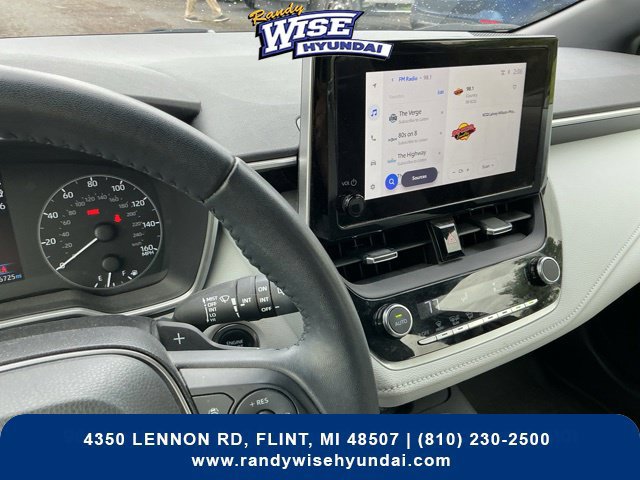 Used 2025 Toyota Corolla SE w/ SE Package FWD image 23