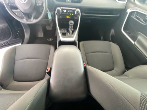 Used 2025 Toyota RAV4 LE AWD/4WD image 6