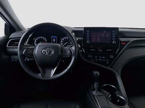 Used 2024 Toyota Camry SE FWD image 24