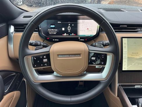 Used 2026 Land Rover Range Rover Long Wheelbase SE AWD/4WD image 12