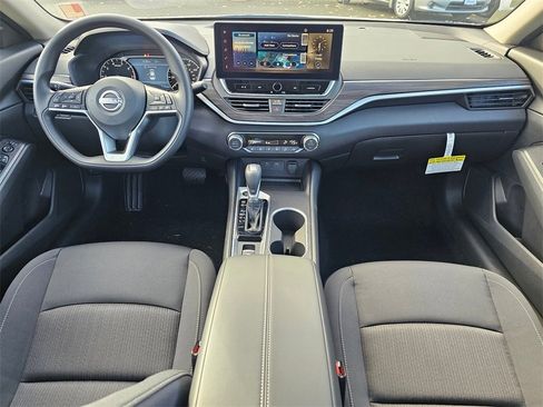 New 2025 Nissan Altima 2.5 SV w/ SV Special Edition Package image 9