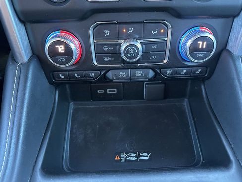 Used 2021 GMC Yukon SLT w/ SLT Luxury Plus Package image 22