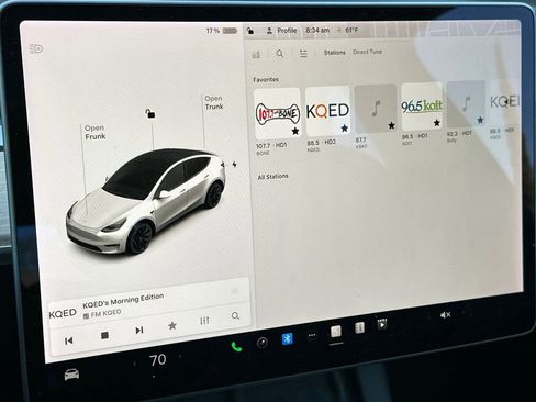 Used 2022 Tesla Model Y Long Range image 16