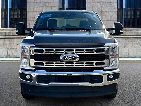 Certified 2024 Ford F250 XLT image 3