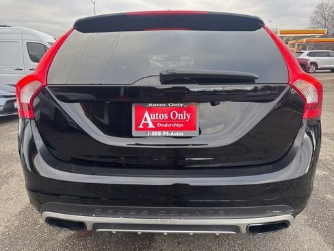 Used 2015 Volvo V60 T5 Cross Country image 6