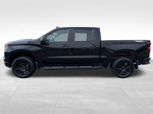 Used 2024 Chevrolet Silverado 1500 Custom Trail Boss w/ Turbomax Blackout Package AWD/4WD image 2