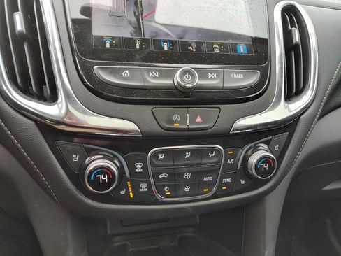 Used 2023 Chevrolet Equinox Premier AWD/4WD image 17