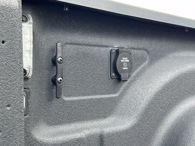 Used 2025 RAM 3500 Laramie AWD/4WD image 11