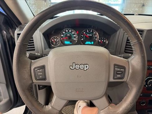 Used 2005 Jeep Grand Cherokee Limited image 20