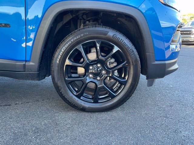 Used 2022 Jeep Compass Latitude w/ Convenience Group AWD/4WD image 35