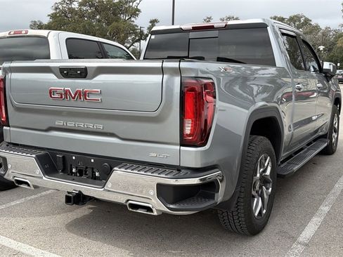 Used 2025 GMC Sierra 1500 SLT image 4