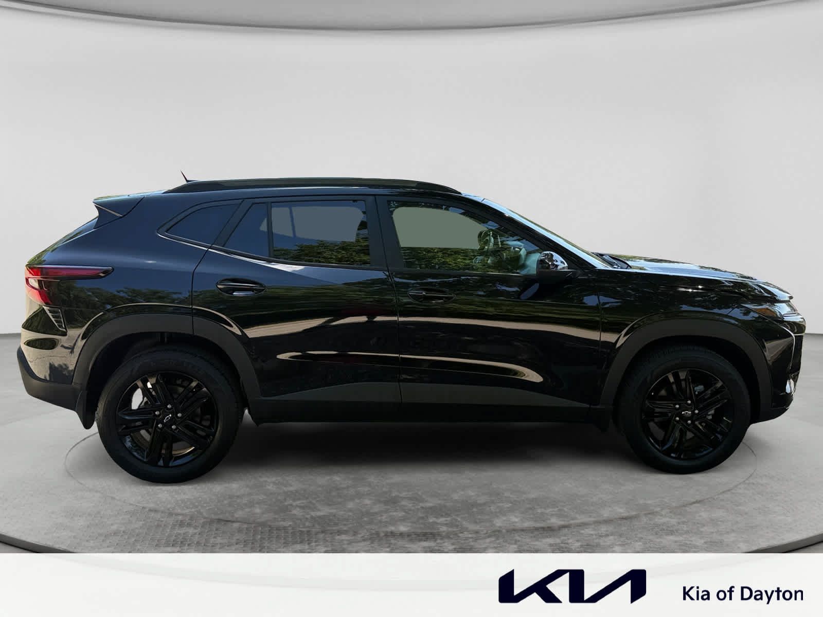 Used 2026 Chevrolet Trax ACTIV w/ Sunroof Package FWD image 4