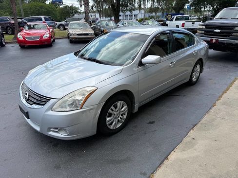 Used 2011 Nissan Altima 2.5 S w/ Convenience Pkg FWD image 4