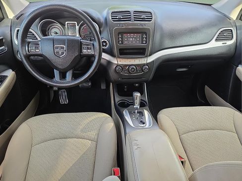 Used 2020 Dodge Journey SE FWD image 12