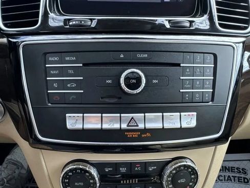 Used 2018 Mercedes-Benz GLE 350 w/ Premium 2 Package image 35