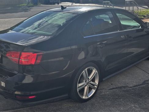 Used 2016 Volkswagen Jetta GLI SE FWD image 5