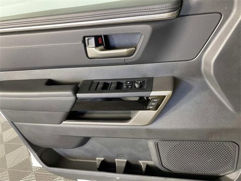 Used 2025 Toyota Tundra Limited image 23