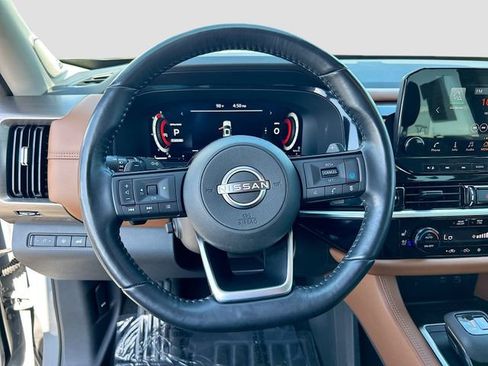 Used 2022 Nissan Pathfinder Platinum w/ Lighting Package (N93) FWD image 8
