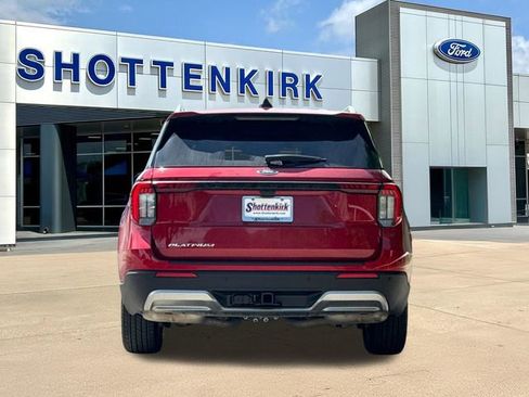 Used 2025 Ford Explorer Platinum RWD image 7