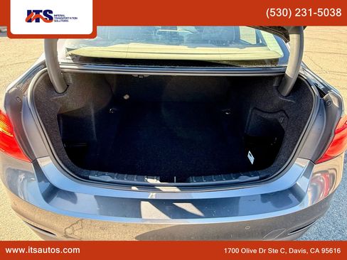 Used 2016 BMW 320i Sedan image 14
