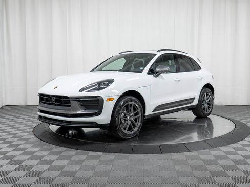New 2026 Porsche Macan Turbo AWD/4WD image 1
