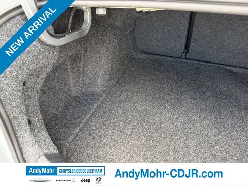 Used 2023 Volkswagen Jetta SE w/ Panoramic Sunroof Package FWD image 29