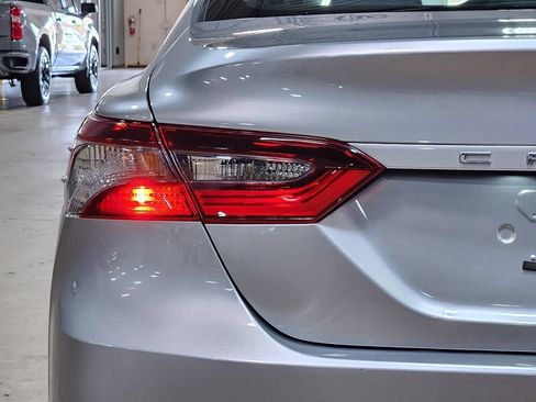 Used 2022 Toyota Camry LE FWD image 20